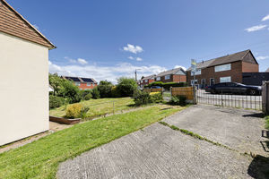 Masefield Avenue Holmewood